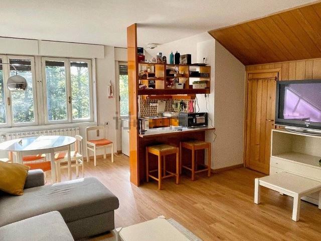 Appartamento in vendita di 90 m² in Via Giardini Sud