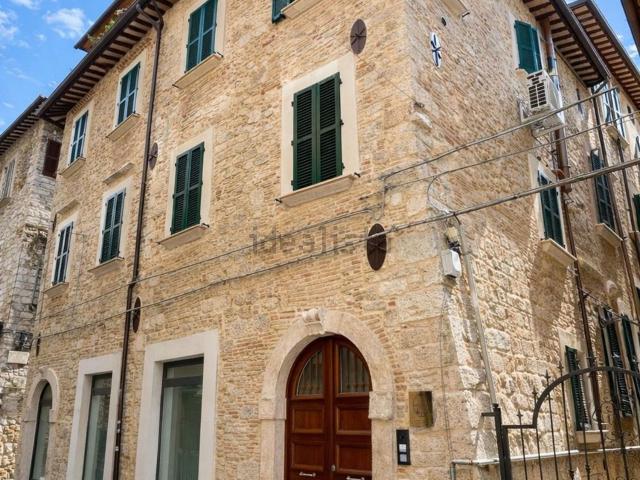 Appartamento in vendita di 90 m² in Via Giudea