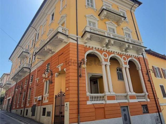 Appartamento in vendita di 90 m² in Via Giulio Albertazzi, 6