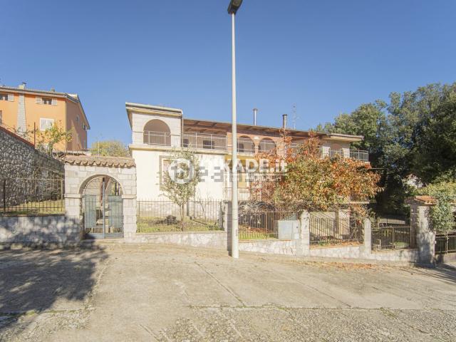 Appartamento in vendita di 90 m² in Via Giuseppe Verdi