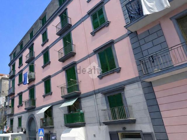 Appartamento in vendita di 90 m² in Via Giuseppe Bonito, 95