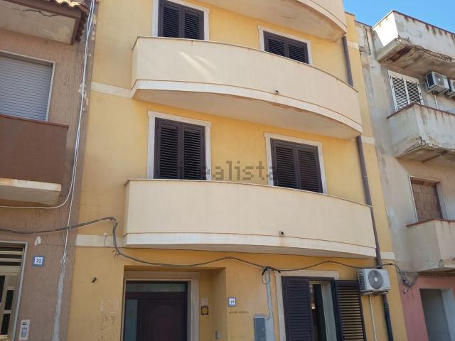 Appartamento in vendita di 90 m² in Via Giuseppe Cammisuli, 19