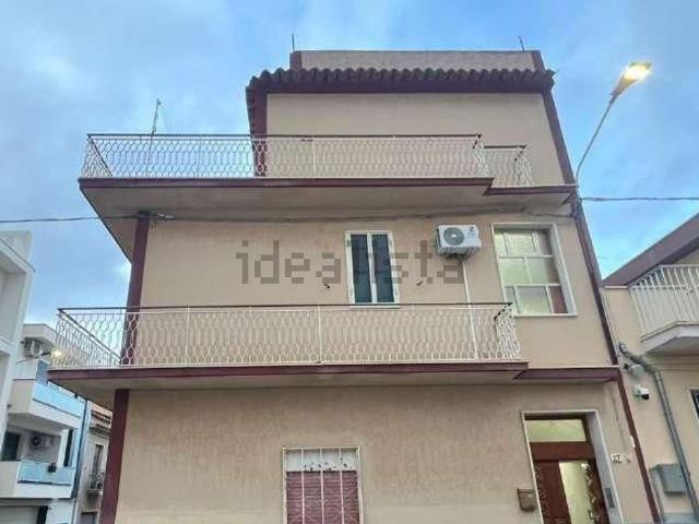 Appartamento in vendita di 90 m² in Via Giuseppe Lister