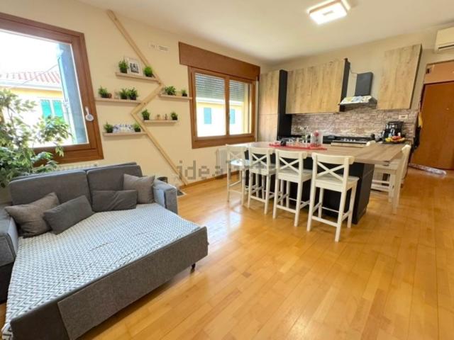 Appartamento in vendita di 90 m² in Via Giuseppe Mazzini