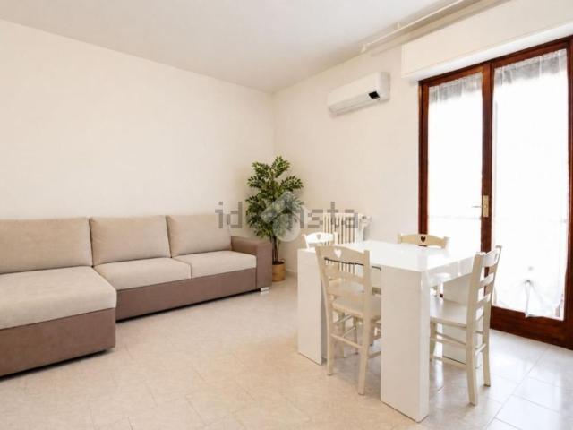 Appartamento in vendita di 90 m² in Via Giuseppe Parini, 8