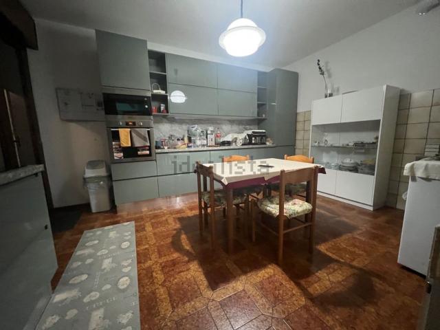 Appartamento in vendita di 90 m² in Via Givlio Pontedera
