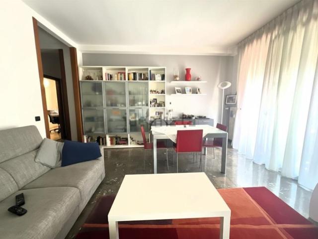 Appartamento in vendita di 90 m² in Via Granatieri di Sardegna
