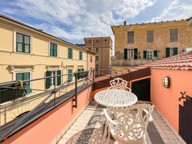 Appartamento in vendita di 90 m² in Via Indipendenza, 121