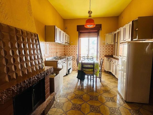 Appartamento in vendita di 90 m² in Via Indipendenza