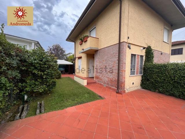 Appartamento in vendita di 90 m² in Via L. Viani
