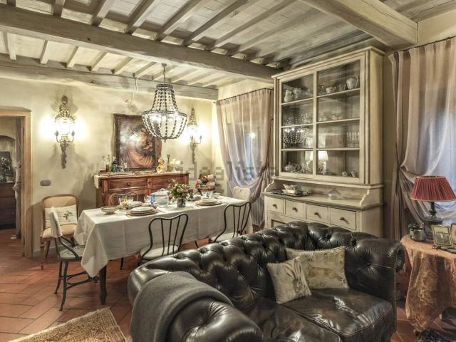 Appartamento in vendita di 90 m² in Via Lando Vinicio Giusfredi, 19