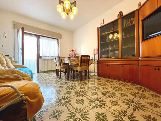 Appartamento in vendita di 90 m² in Via Lombardia