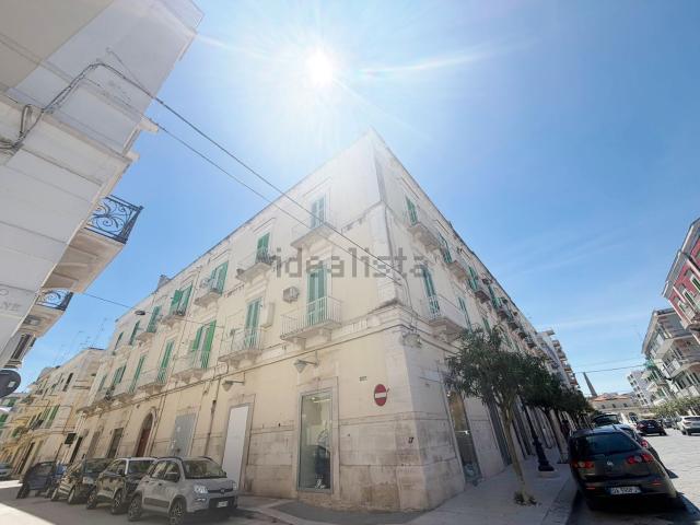 Appartamento in vendita di 90 m² in Via Luciano Manara