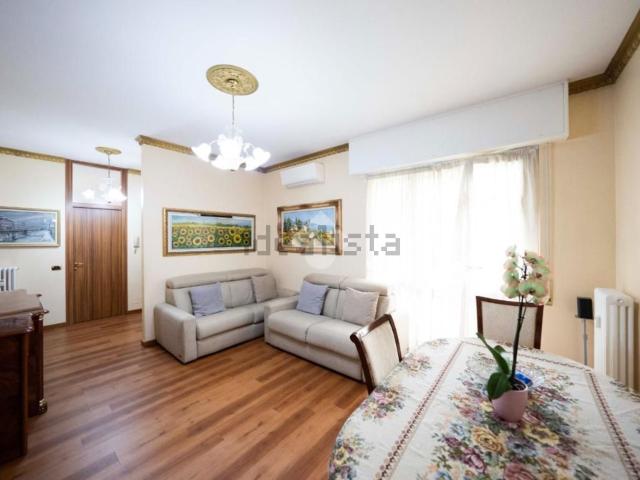 Appartamento in vendita di 90 m² in Via Luigi Cadorna, 4