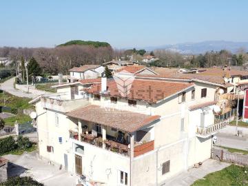 Appartamento in vendita di 90 m² in Via Macere, 27