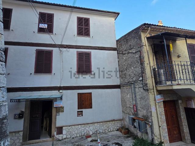 Appartamento in vendita di 90 m² in Via Madonna delle Rose