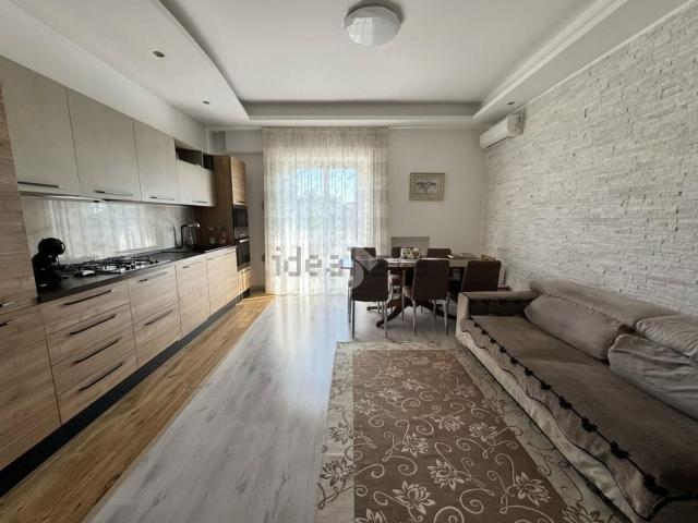 Appartamento in vendita di 90 m² in Via Magenta, 13