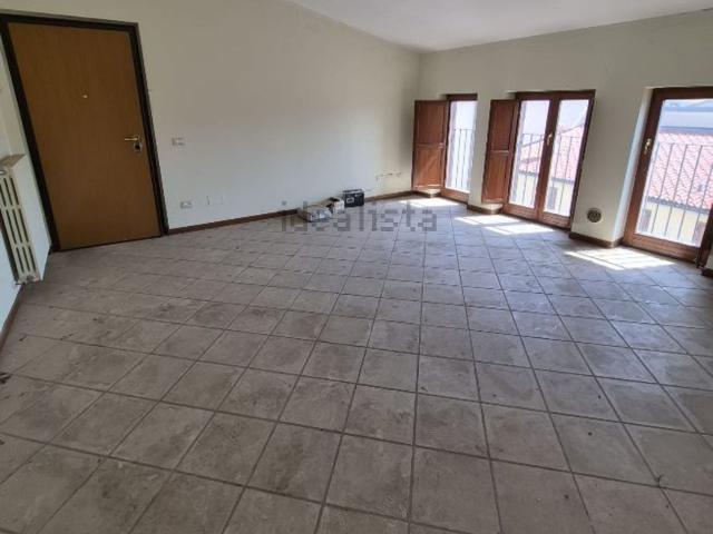 Appartamento in vendita di 90 m² in Via Martiri dell&apos  Insurrezione