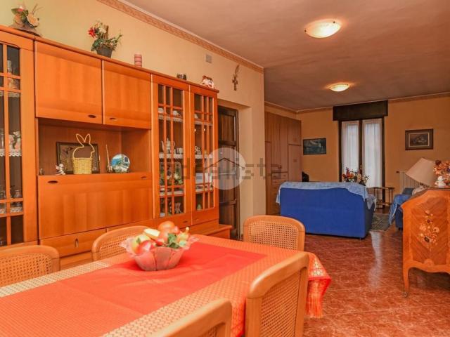Appartamento in vendita di 90 m² in Via Martiri della Libertà, 1