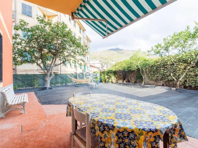 Appartamento in vendita di 90 m² in Via Martiri della Libertà, 37