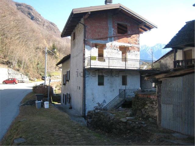Appartamento in vendita di 90 m² in Via Martiri della Libertà, 42