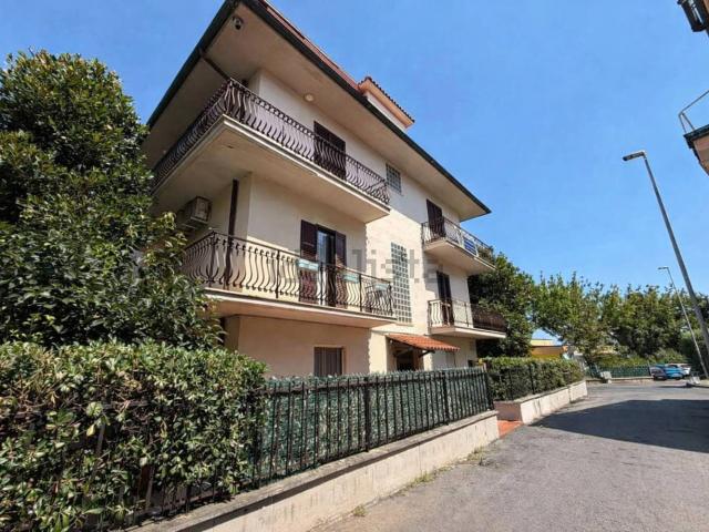 Appartamento in vendita di 90 m² in Via Marzabotto, 15