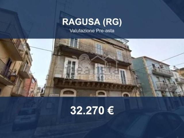 Appartamento in vendita di 90 m² in Via Mario Rossi