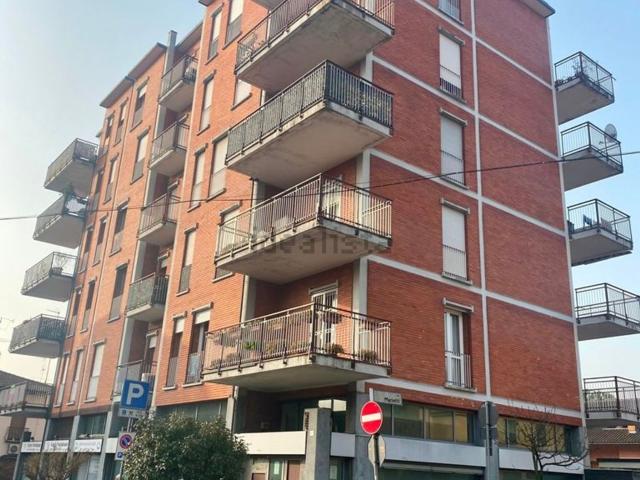Appartamento in vendita di 90 m² in Via MATTEOTTI 23, 23
