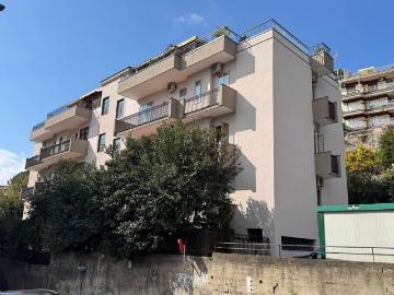 Appartamento in vendita di 90 m² in Via Mattia Farina, 21