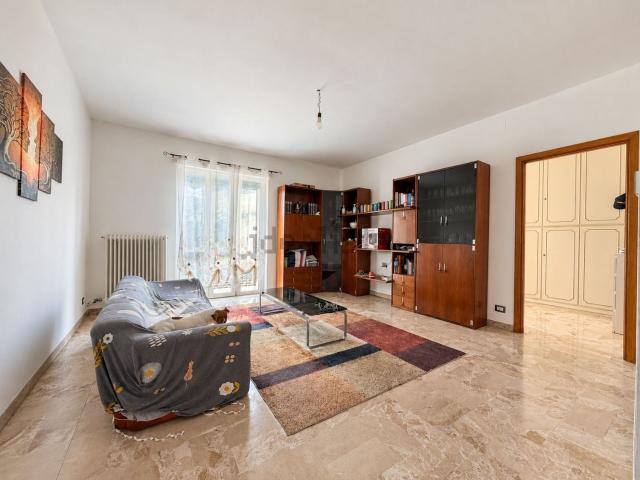 Appartamento in vendita di 90 m² in Via Michelangelo Buonarroti, 8