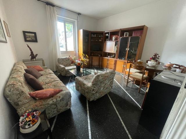 Appartamento in vendita di 90 m² in Via Missolungi, 5