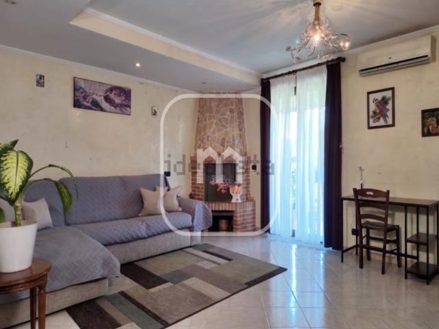 Appartamento in vendita di 90 m² in Via Montalbano Elicona, 64