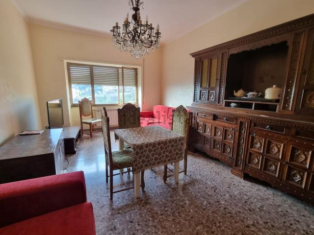 Appartamento in vendita di 90 m² in Via Monte Gennaro, 35
