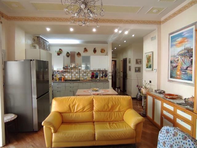 Appartamento in vendita di 90 m² in Via Montebello