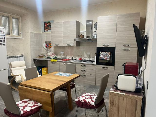 Appartamento in vendita di 90 m² in Via Montegrappa, 33