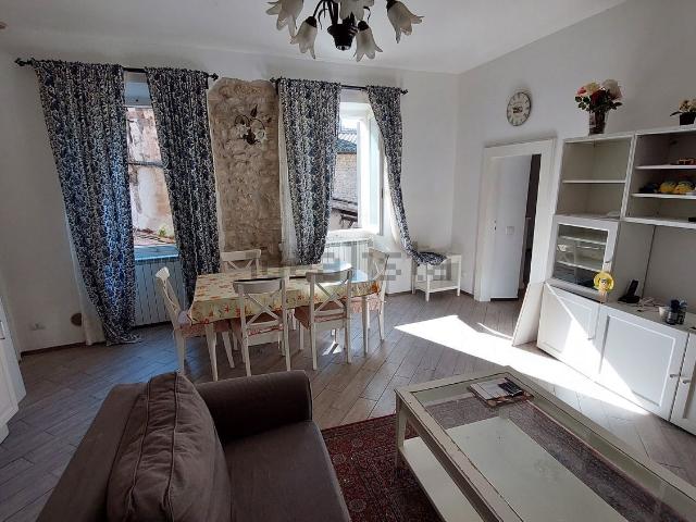 Appartamento in vendita di 90 m² in Via Monterone