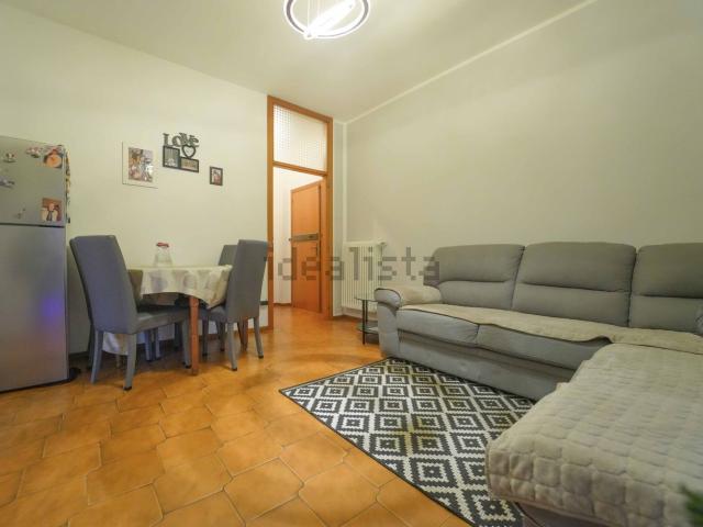 Appartamento in vendita di 90 m² in Via Monti, 5