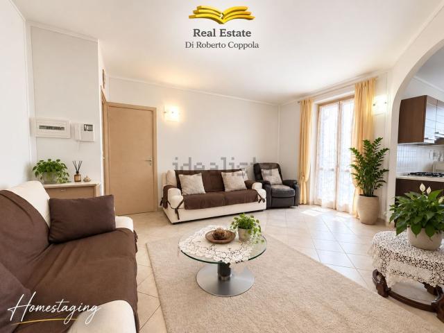 Appartamento in vendita di 90 m² in Via Mons. Bugnano, 21