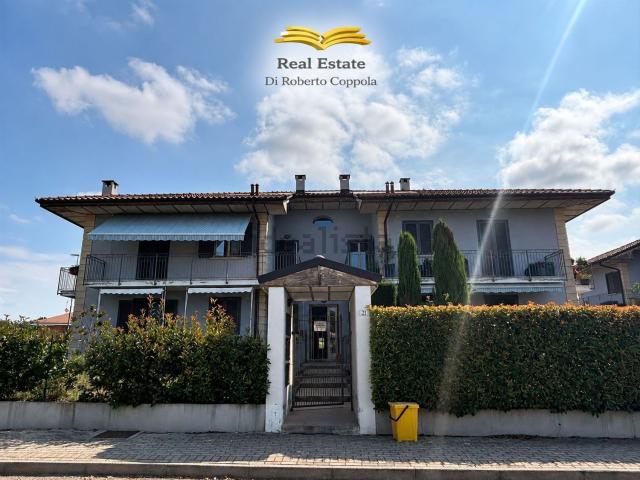 Appartamento in vendita di 90 m² in Via Mons. Bugnano, 21