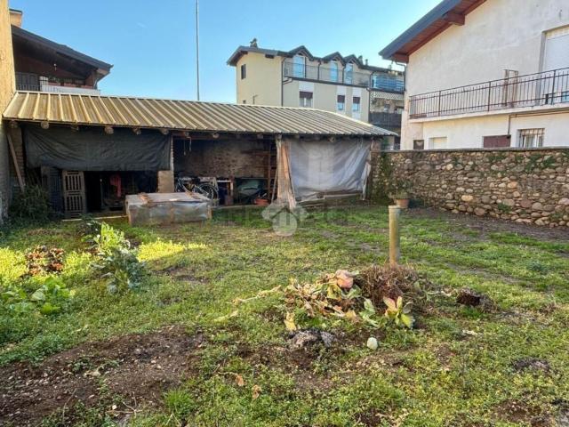Appartamento in vendita di 90 m² in Via Monsignor G. Rizzi, 39