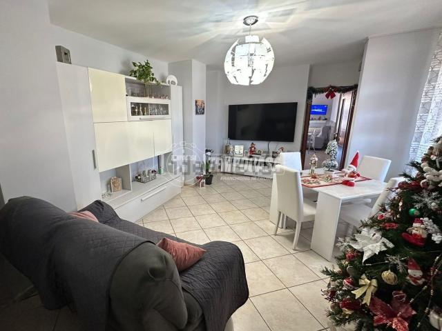 Appartamento in vendita di 90 m² in Via Napoli