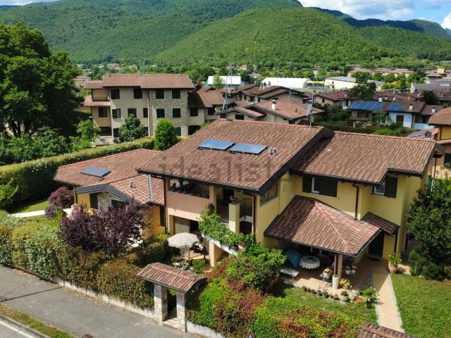 Appartamento in vendita di 90 m² in Via Nestore Baronchelli, 59