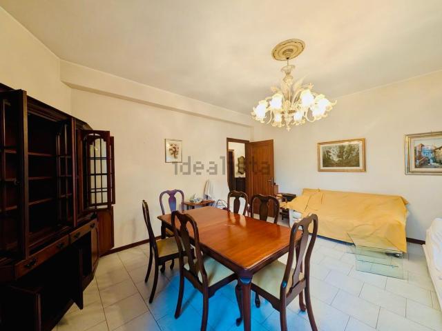 Appartamento in vendita di 90 m² in Via Nino Bixio