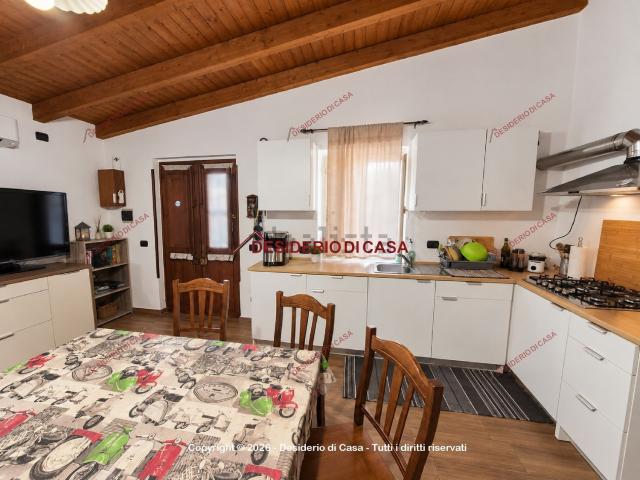 Appartamento in vendita di 90 m² in Via Oblati, 35