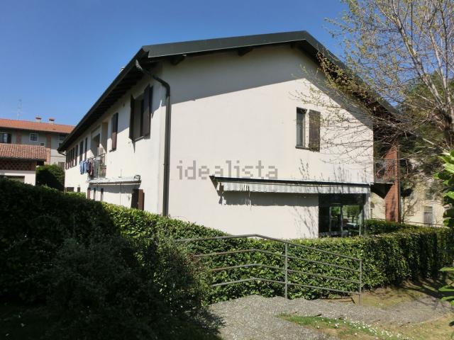 Appartamento in vendita di 90 m² in Via P. Giovio