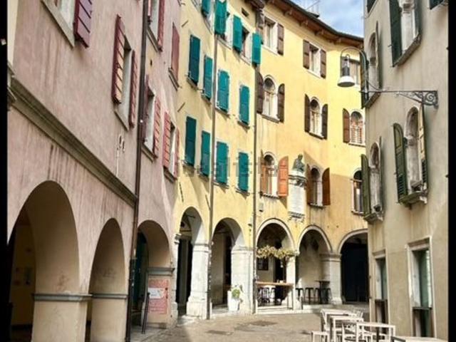 Appartamento in vendita di 90 m² in Via Paolo Sarpi
