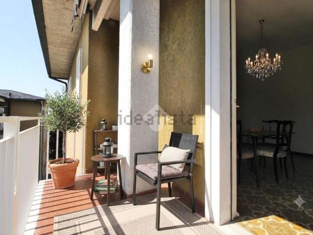 Appartamento in vendita di 90 m² in Via Sant&apos Ambrogio