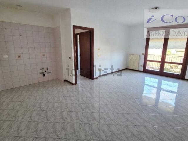 Appartamento in vendita di 90 m² in Via Peserico