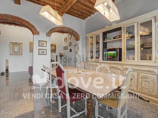 Appartamento in vendita di 157 m² in Via Pinete, 80