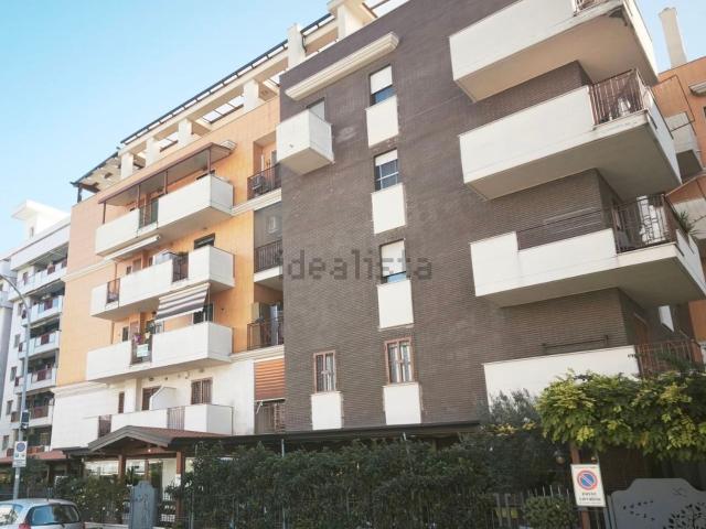 Appartamento in vendita di 90 m² in Via Pietrantonio Loffredo, 42